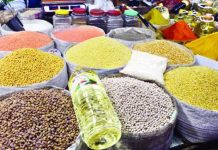 বিশ্ববাজারে দাম পড়ছে ছোলা–ডালের