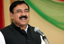 হাসার জন্য ‘উস্কানি’ দিয়েছিলেন সাংবাদিক বন্ধুরা