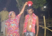 দ্বিতীয় স্ত্রীকে তালাক, দুধ দিয়ে গোসল করিয়ে স্বামীকে প্রথম স্ত্রীর বরণ