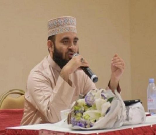 জামায়াতের প্রোডাক্ট: প্রতিবাদ জানিয়ে আযহারীর ফেসবুক স্ট্যাটাস