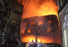 ‘মেয়েটাকে আর ছুঁয়ে দেখতে পারি না’