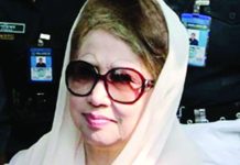 পরিবারের ইচ্ছার সঙ্গে দলের হিসাবে বেমিল