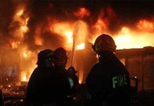 রূপনগর বস্তির ভয়াবহ আগুন ছড়িয়েছে আশপাশের ভবনে