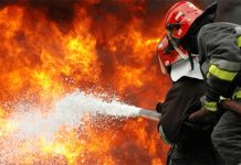 চট্টগ্রামে চিপস কারখানার আগুন