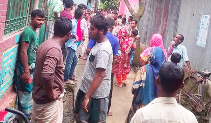 একই পরিবারের ৪ জনের মরদেহ উদ্ধার একই পরিবারের ৪ জনের মরদেহ উদ্ধার