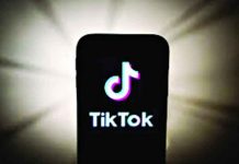 টিকটকে অশালীন ভিডিও বন্ধে আইনি নোটিশ