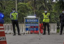 মালয়েশিয়ায় এবার ৩ বাংলাদেশি রিমান্ডে