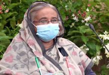 ভাঙনের মুখে থাকা নদীর পাড়ের শিক্ষাপ্রতিষ্ঠান সরিয়ে নিন: প্রধানমন্ত্রী