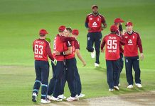 শেষ ওভারের নাটকে ইংল্যান্ডের অবিশ্বাস্য জয়