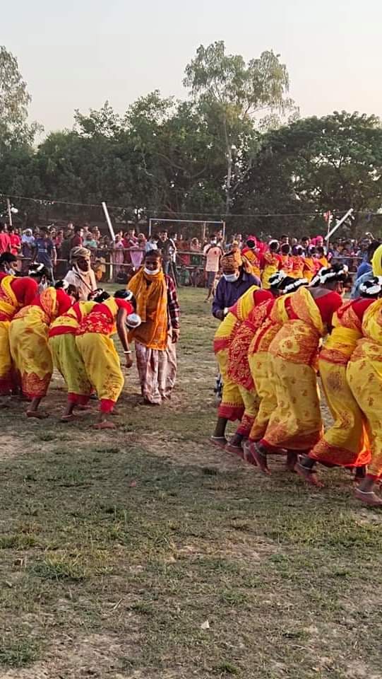 অনুষ্ঠানে নৃত্য ও সঙ্গীতা অনুষ্ঠান পরিবেশন হয়।