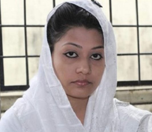 ৪৮ জনের সঙ্গে কনডেম সেলে যুক্ত হলেন মিন্নি