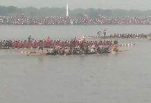 মধুমতিতে লাল বিহারী শিকদার নৌকা বাইচ