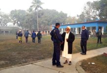 পীরগঞ্জ পৌরসভায় শান্তিপূর্ণ পরিবেশে ভোট চলছে