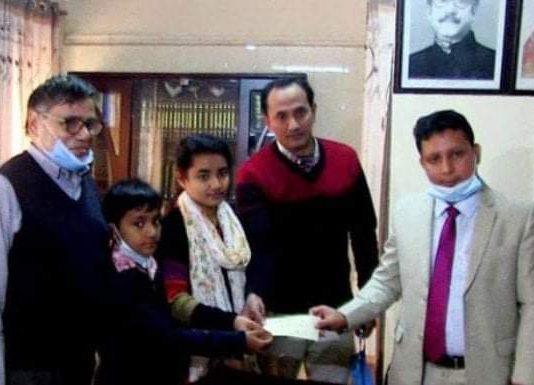 স্কুল শিক্ষকের বেতনের টাকা জমা দিলেন প্রধানমন্ত্রীর ত্রাণ তহবিলে