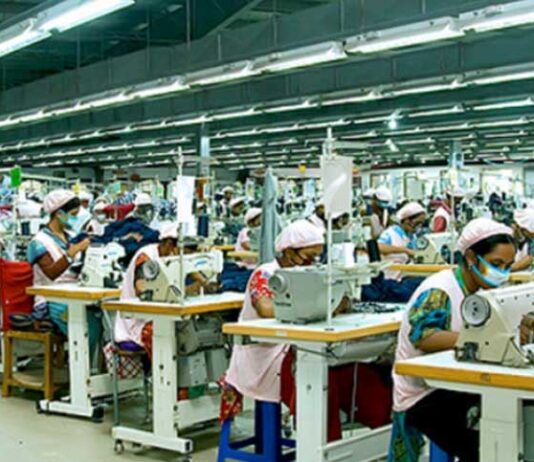 ‘কঠোর লকডাউনের সময় শিল্পকারখানা খোলা থাকবে’