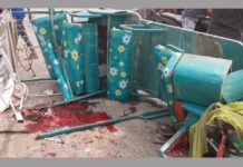 কুমিল্লা সদর পালপাড়া গোমতী ব্রীজ সংলগ্ন বালুবাহি ড্রাম ট্রাকের চাপায় নিহত ৩