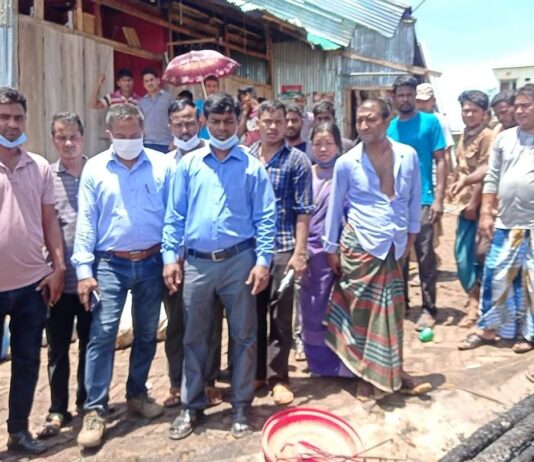 বাঘাইছড়ি দুরছড়ি বাজারে আগুনে পুড়ে ৯টিসহ২০ দোকানের ক্ষয়ক্ষতির পরিমান দেড় কোটি টাকা।