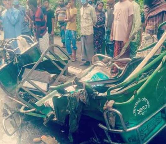 ফকিরহাটে ইজিবাইক-পিকআপ সংঘর্ষ, প্রাণ গেল ৬ যাত্রীর