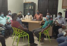 জাতীয় শোক দিবসে মসজিদে মসজিদে মিলাদের সিদ্ধান্ত নিয়েছে আহম্মদাবাদ ইউনিয়ন আওয়ামিলীগ।