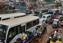 টঙ্গী গাজীপুর বিআরটি’র ভাঙ্গা মহাসড়কে যাত্রী ভোগান্তি