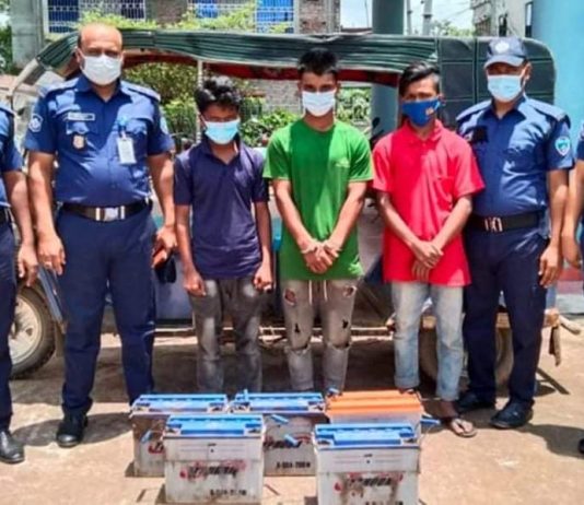 বুড়িচংয়ে অটোরিকশা ছিনতাই করতেই চালককে গলা কেটে হত্যা! ২৪ ঘন্টায় আটক খুনিরা