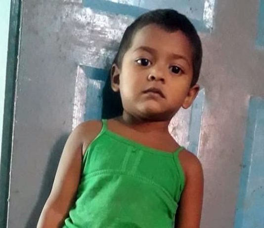 ব্যাগ খুঁজে দিল খুনি, বাবার ‘অন্তরঙ্গ’ দৃশ্য দেখে ফেলায় হত্যা!