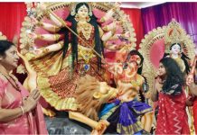 মণ্ডপে মণ্ডপে দেবীর বিদায়ের সুর: আজ বিজয়া দশমী