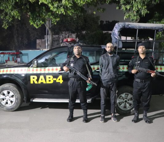 ৬ বছরের শিশু ধর্ষণ মামলার যাবজ্জীবন সাজাপ্রাপ্ত আসামী ‘আশরাফুর রহমান উজ্জল’ গ্রেফতার।