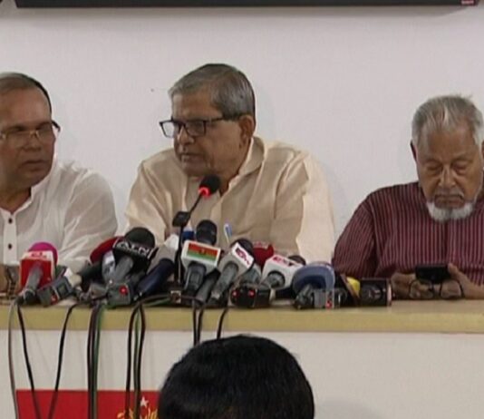 সরকার পদত্যাগ করে সংলাপ ডাকলে সাড়া দেবে বিএনপি: ফখরুল