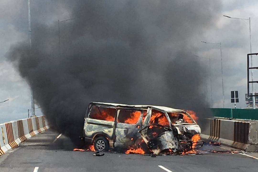 received_1396111411177976