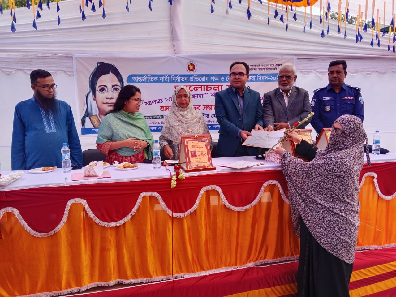 কুমিল্লা বুড়িচংয়ে আন্তর্জাতিক নারী নির্যাতন প্রতিরোধ পক্ষ ও বেগম রোকেয়া দিবস পালিত।