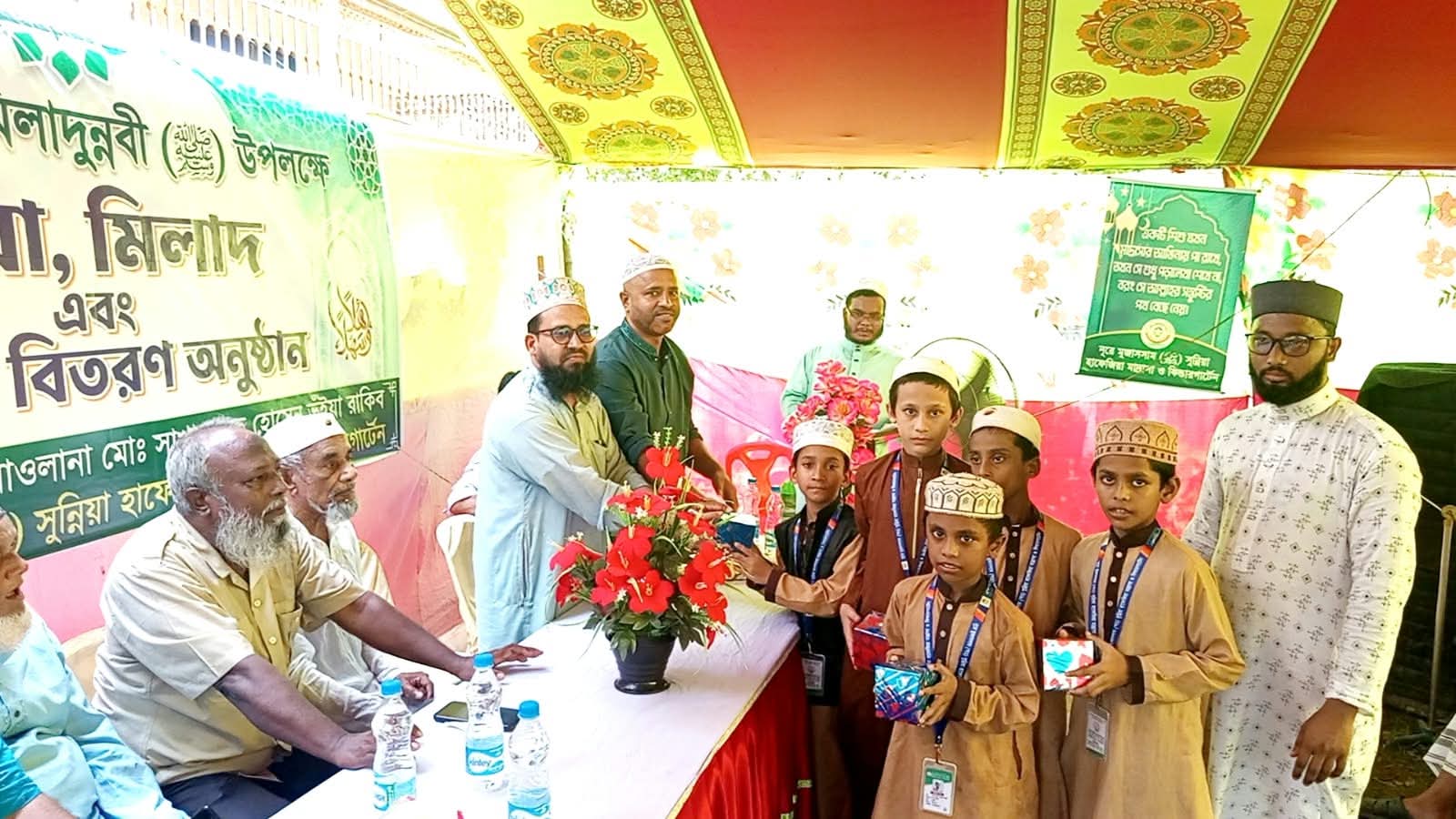 কুমিল্লা বুড়িচংয়ে নূরে মুজাসসাম সুন্নিয়া হাফেজিয়া মাদ্রাসায় দোয়া ও পুরস্কার বিতরণ অনুষ্ঠিত।
